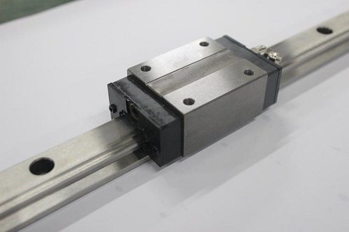 直線導軌選購指南，打造穩(wěn)定工業(yè)生產(chǎn)線！